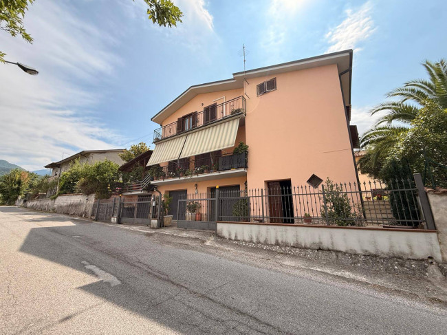 Casa singola in vendita a Cantalice