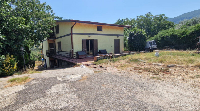Villa in vendita a Montorio Romano