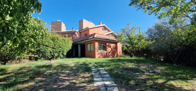 Villa in vendita a Frasso Sabino
