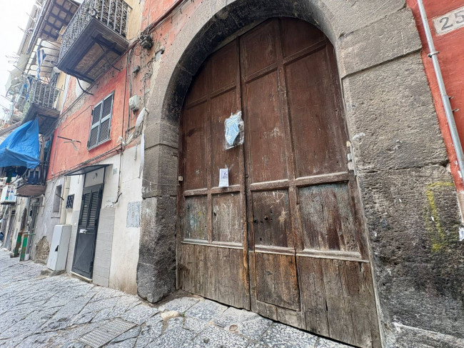 Appartamento in vendita a Napoli