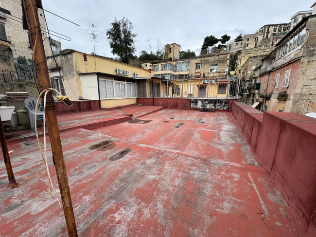 Appartamento in vendita a Napoli