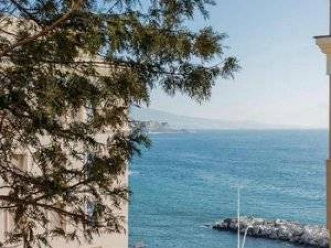 Appartamento in affitto a Napoli