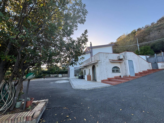 Villa in vendita a Pozzuoli