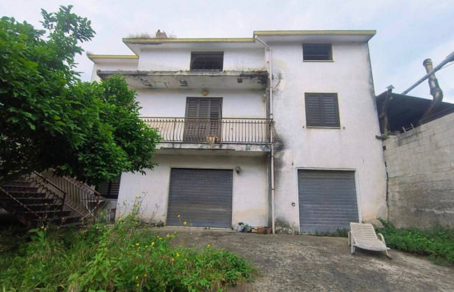Villa in vendita a Rotondi