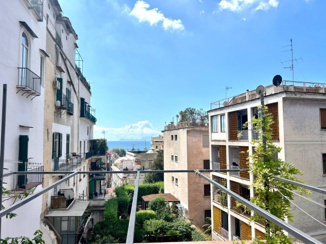 Appartamento in affitto a Napoli
