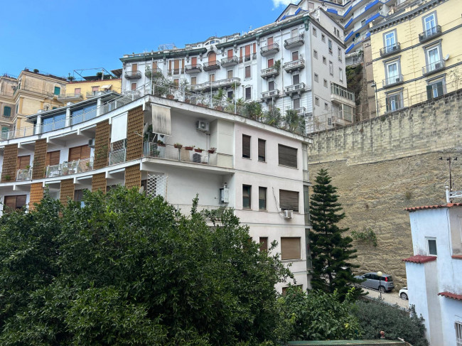 Appartamento in affitto a Napoli
