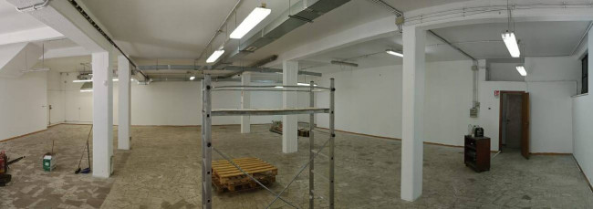 Attività commerciale in affitto a Roma