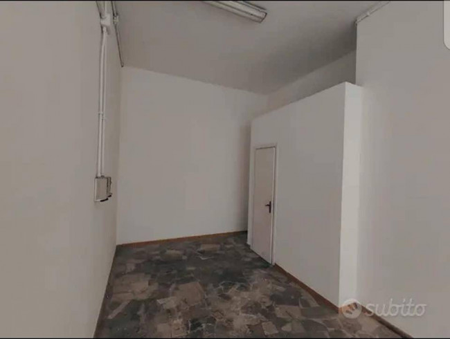 Locale commerciale in affitto a Roma