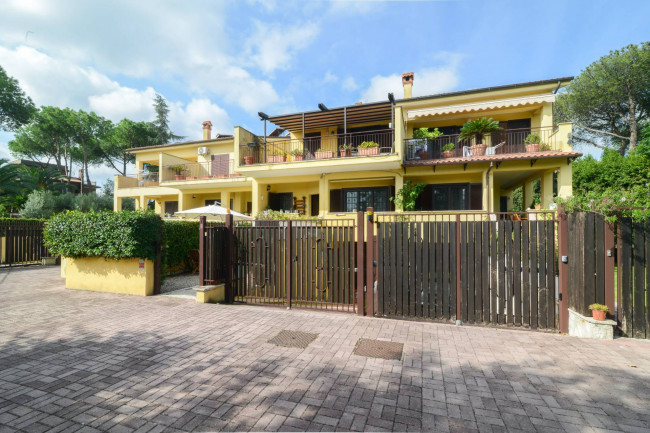 Villette a schiera in vendita a Roma