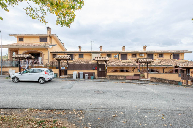 Villette a schiera in vendita a Guidonia Montecelio