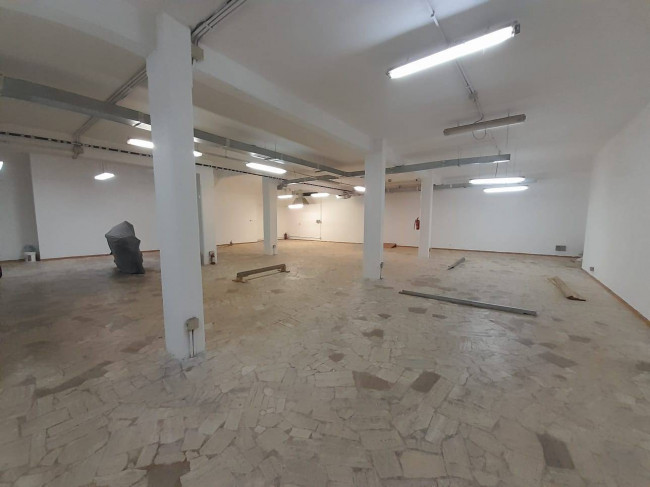 Attività commerciale in affitto a Roma