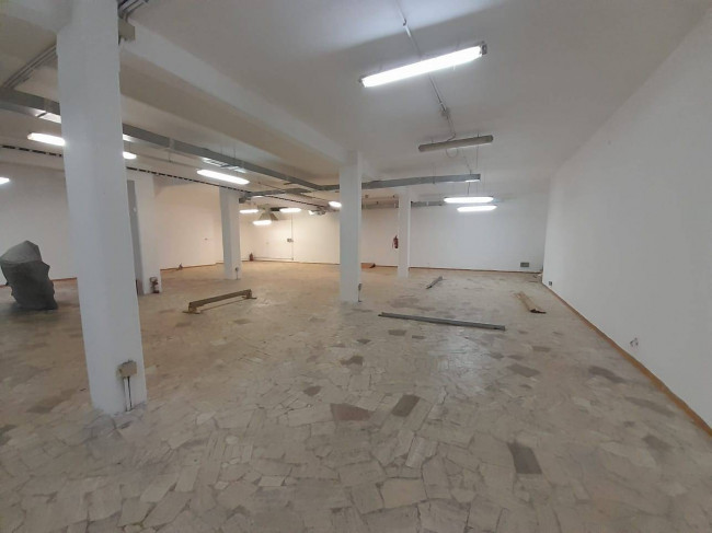 Attività commerciale in affitto a Roma