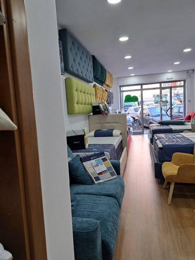 Locale commerciale in affitto a Roma