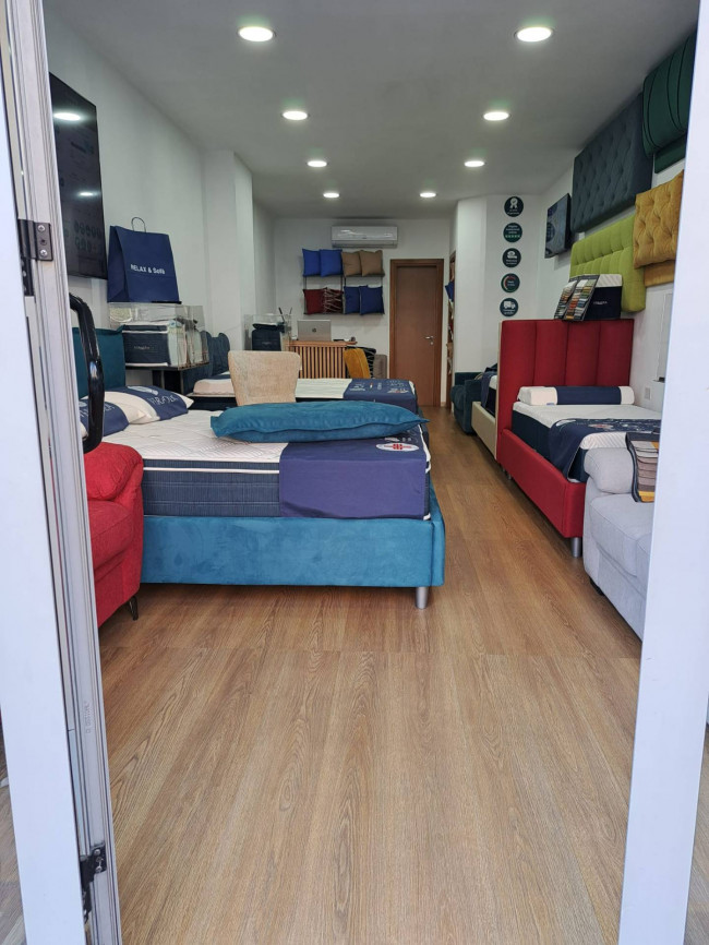 Locale commerciale in affitto a Roma