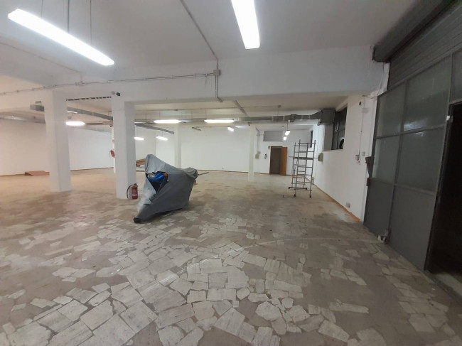 Capannone in affitto a Roma