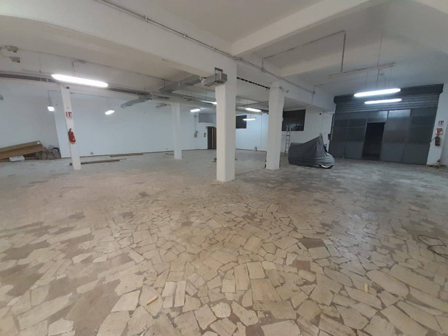 Capannone in affitto a Roma