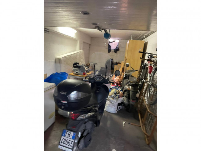 Box o garage in vendita a Roma