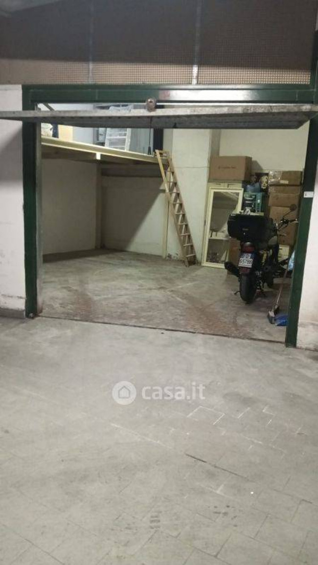 Box o garage in vendita a Roma
