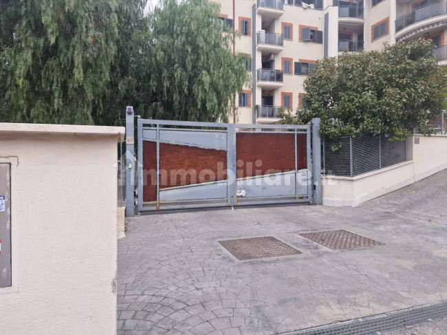 Box o garage in vendita a Roma