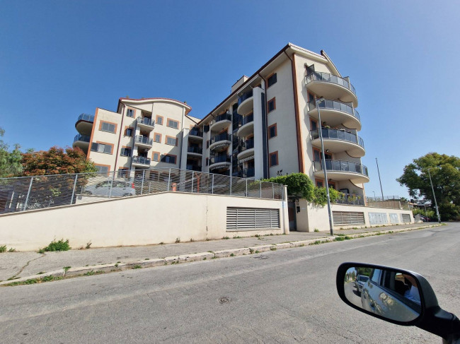 Box o garage in vendita a Roma