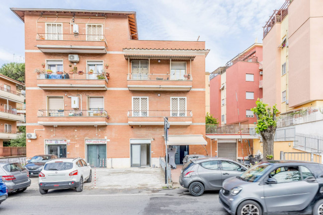 Locale commerciale in vendita a Roma