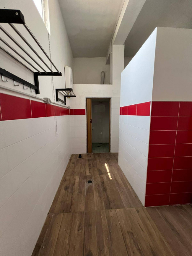 Locale commerciale in vendita a Grumo Nevano