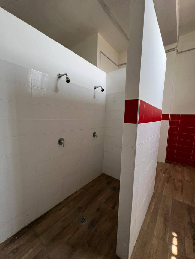 Locale commerciale in vendita a Grumo Nevano