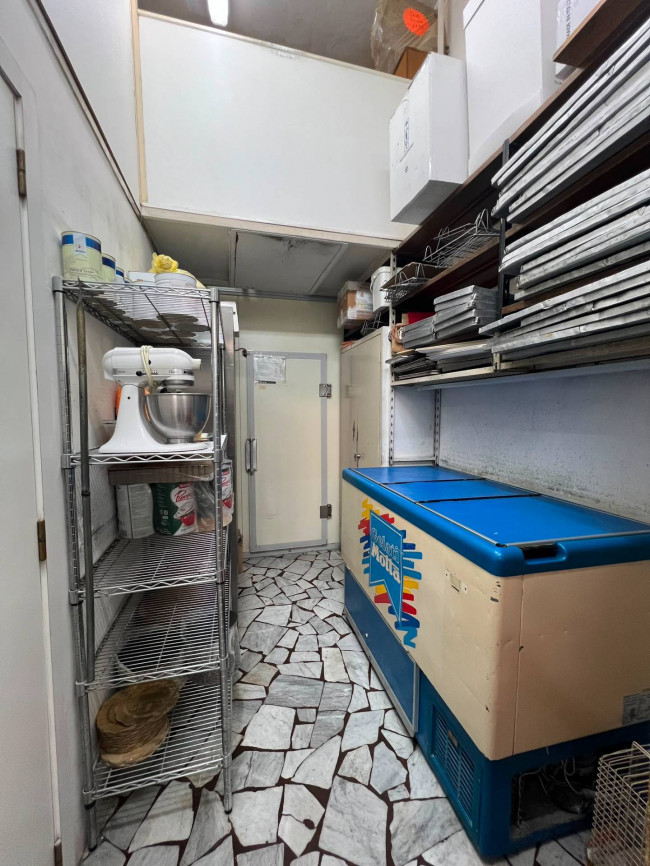 Attività commerciale in vendita a Grumo Nevano