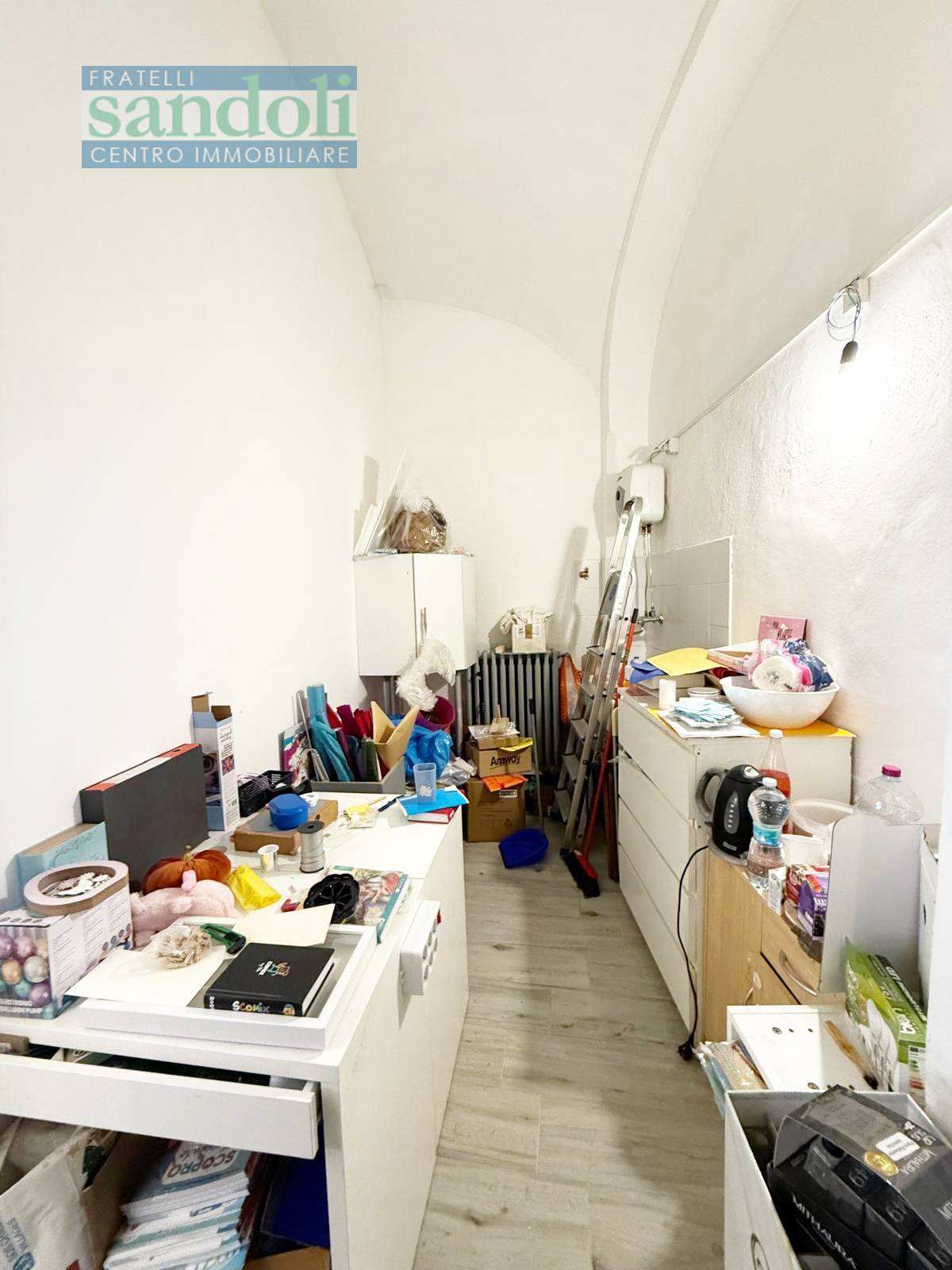 Fondo commerciale in affitto a Vercelli (VC)