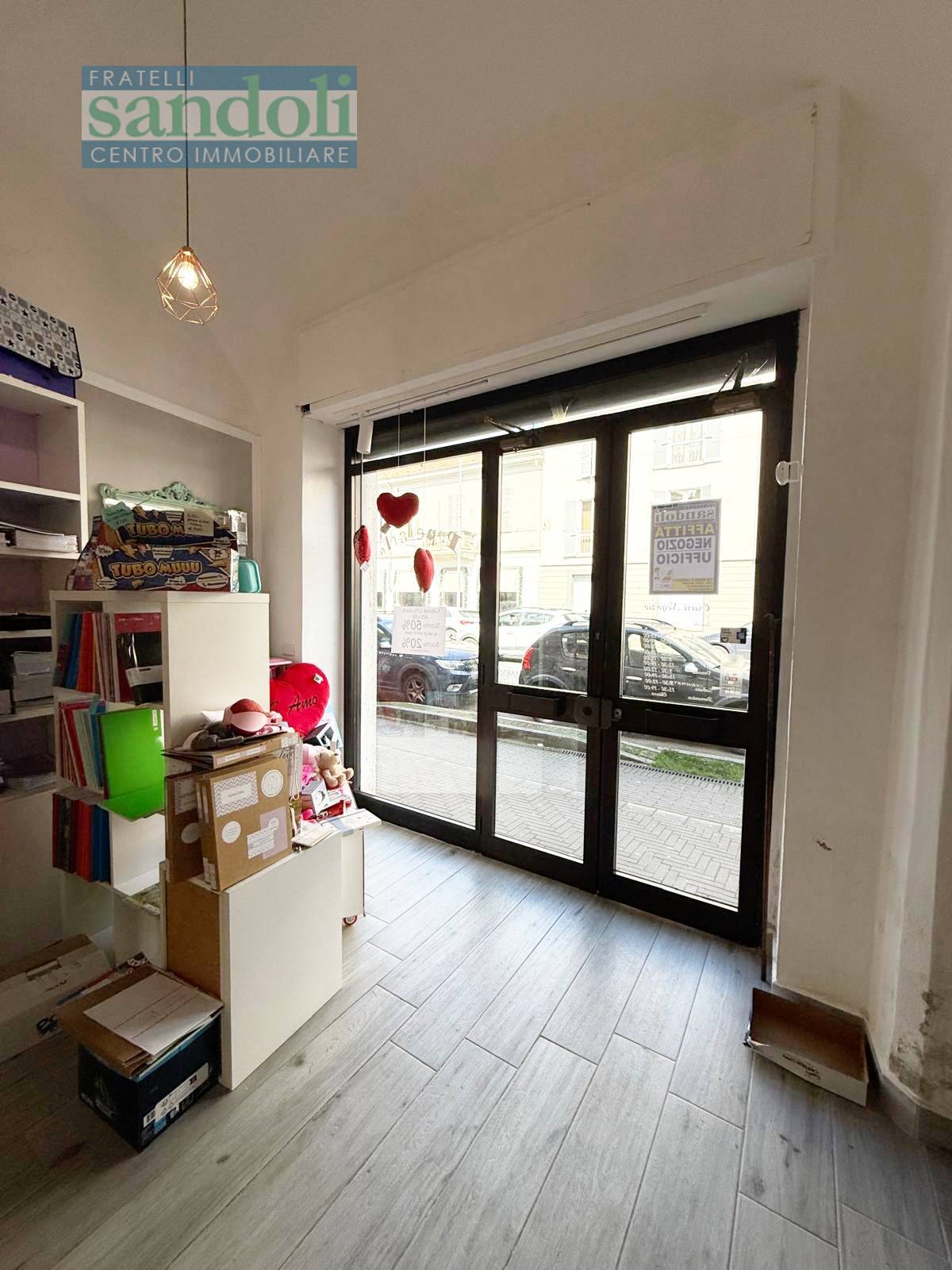 Fondo commerciale in affitto a Vercelli (VC)