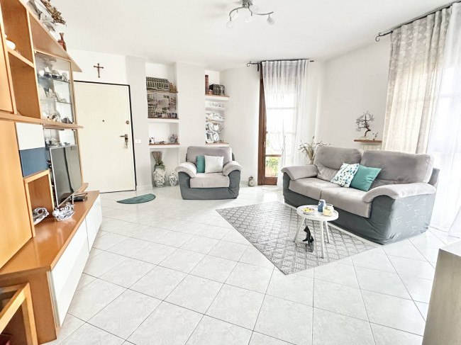 Appartamento in vendita a Olgiate Olona