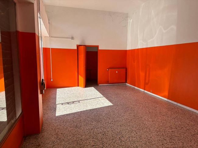 Locale commerciale in affitto/vendita a Busto Arsizio