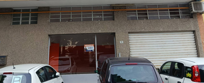 Locale commerciale in affitto/vendita a Busto Arsizio