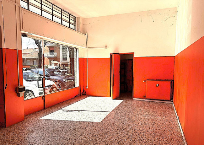 Locale commerciale in affitto/vendita a Busto Arsizio