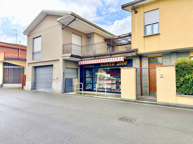 Abitazione e Locale commerciale in vendita a Castano Primo