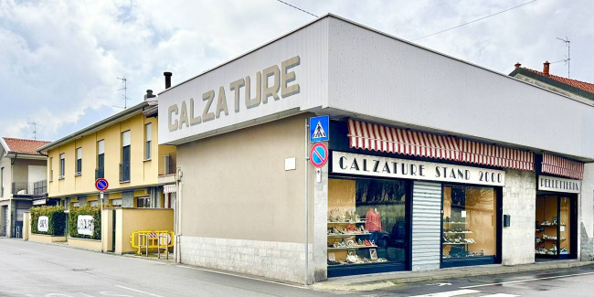 Abitazione e Locale commerciale in vendita a Castano Primo
