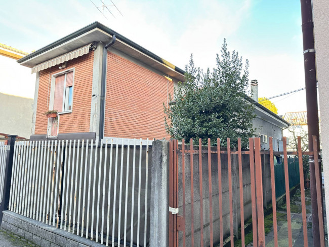 Villa in vendita a Busto Arsizio