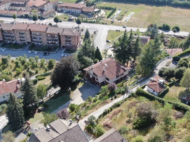 Villa in vendita a Millesimo