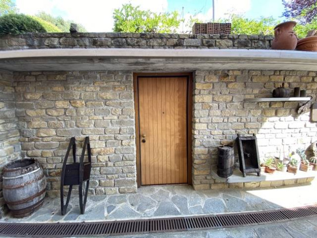 Villa in vendita a Millesimo