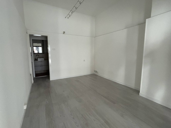 Locale commerciale in affitto a Millesimo