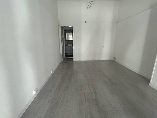 Locale commerciale in affitto a Millesimo