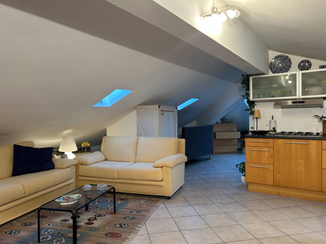 Mansarda in vendita a Albisola Superiore