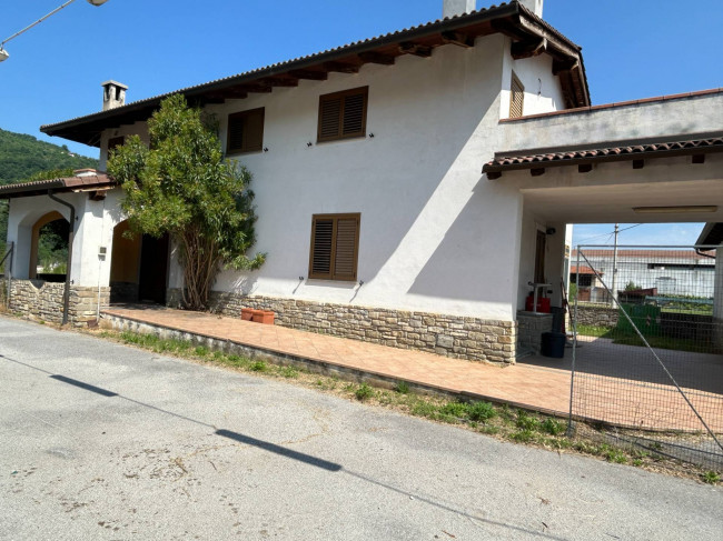 Villa in vendita a Saliceto