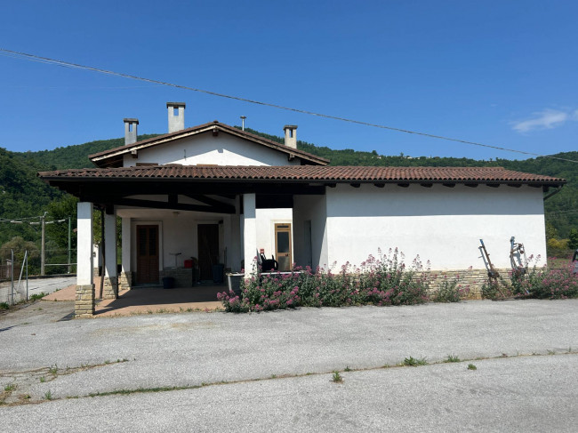 Villa in vendita a Saliceto