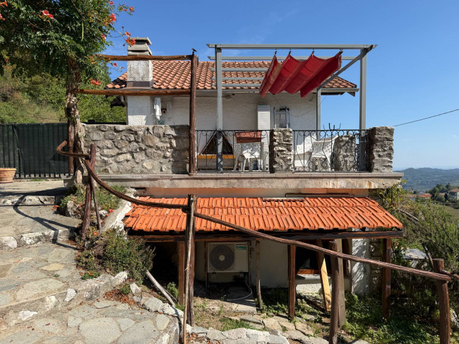 Villa in vendita a Roccavignale