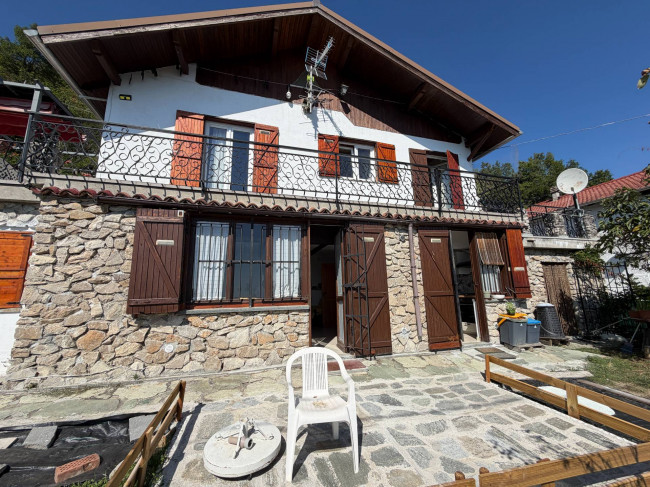 Villa in vendita a Roccavignale
