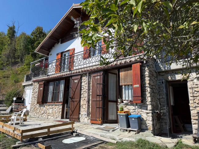Villa in vendita a Roccavignale