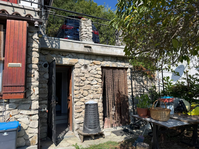 Villa in vendita a Roccavignale