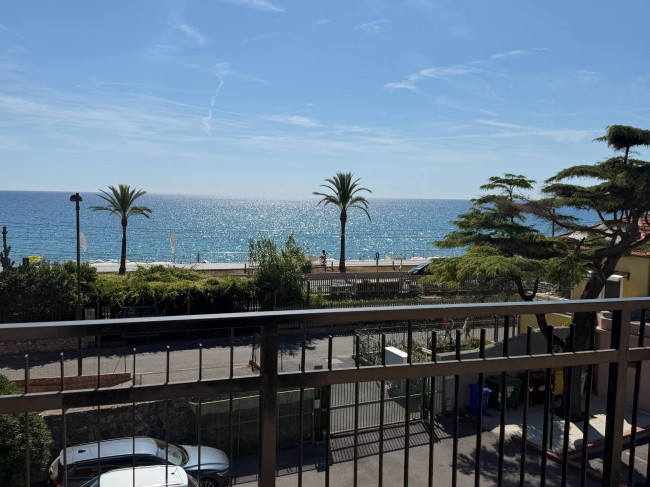 Appartamento in vendita a Pietra Ligure
