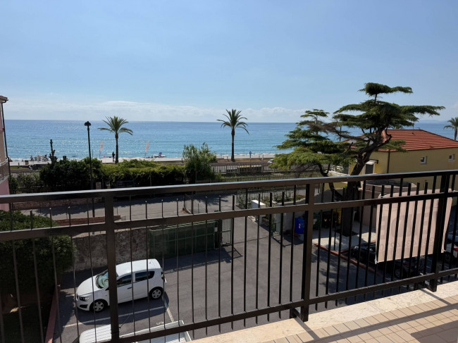 Appartamento in vendita a Pietra Ligure
